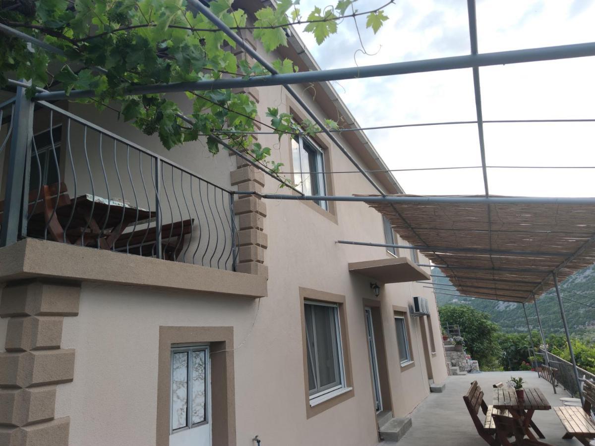 Apartments Lake View Virpazar Ngoại thất bức ảnh