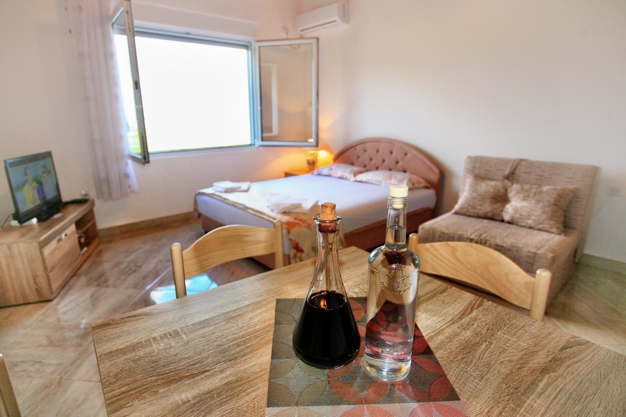 Apartments Lake View Virpazar Ngoại thất bức ảnh